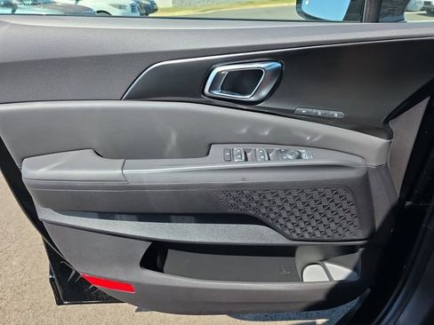 New 2026 Kia Carnival SX FWD image 9