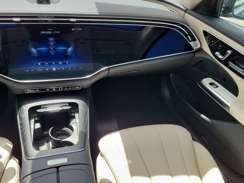New 2026 Mercedes-Benz E 450 4MATIC Sedan image 17