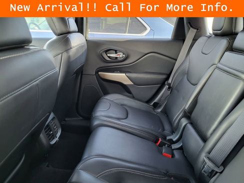 Used 2017 Jeep Cherokee Limited AWD/4WD image 11