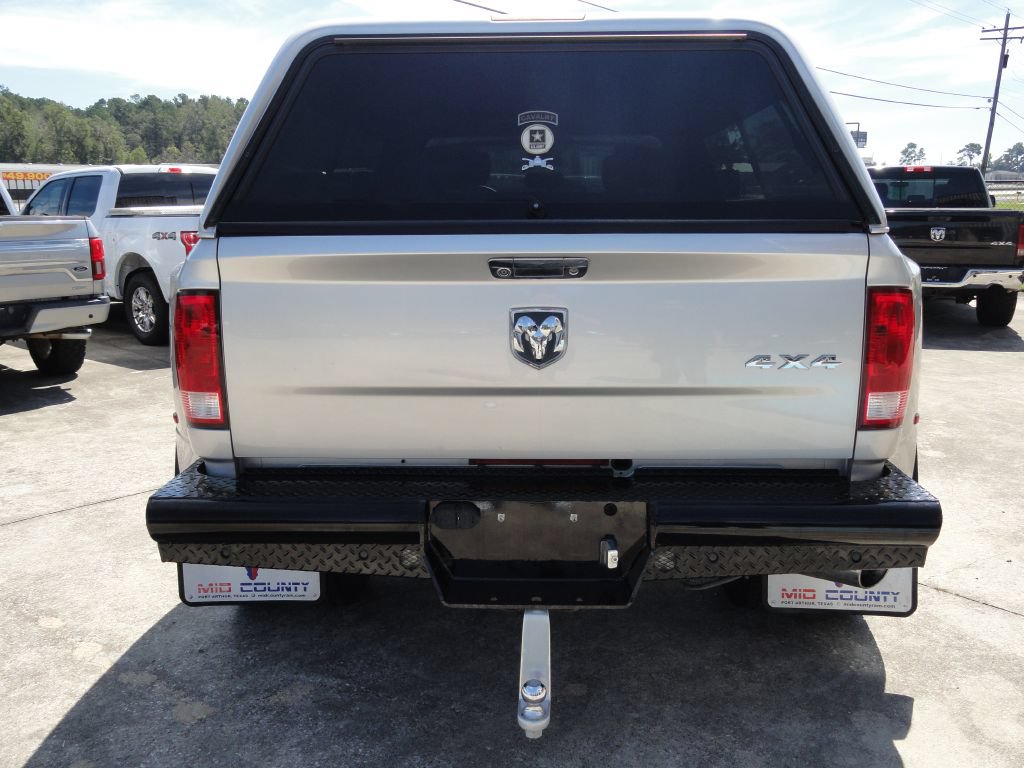 Used 2016 RAM 3500 Tradesman w/ Chrome Appearance Group AWD/4WD image 4