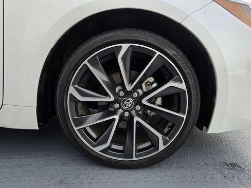 Used 2021 Toyota Corolla XSE image 9