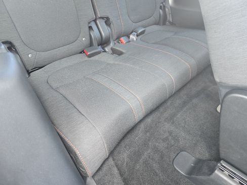 Used 2025 Honda Pilot Sport image 12