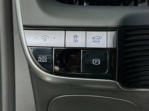 Used 2024 Hyundai Ioniq 5 SEL image 17