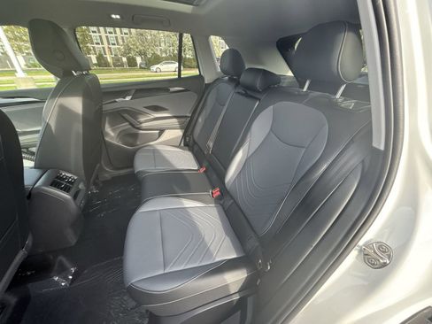New 2026 Volkswagen Tiguan SE AWD/4WD image 23