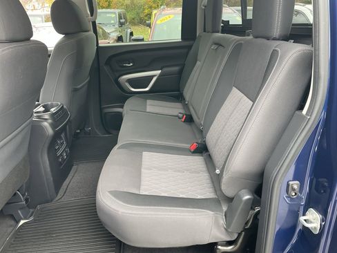 Used 2021 Nissan Titan SV w/ SV Convenience Package image 38