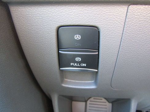 Used 2022 Ford E-Transit Medium Roof RWD image 15