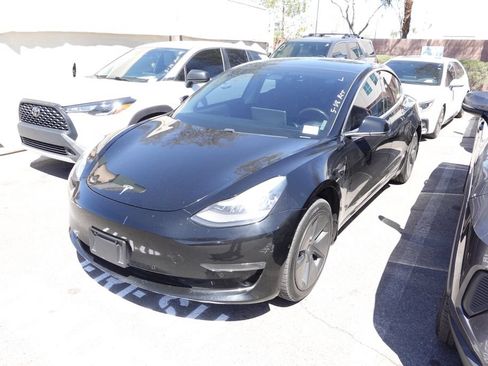 Used 2020 Tesla Model 3 Standard Range Plus RWD image 2