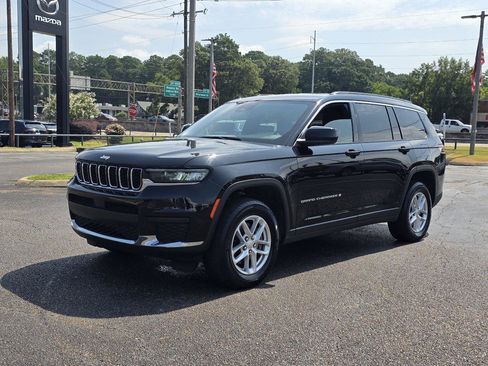 Used 2024 Jeep Grand Cherokee L Laredo RWD image 1