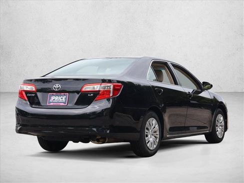Used 2012 Toyota Camry LE FWD image 5