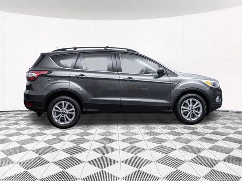 Used 2017 Ford Escape SE FWD image 13