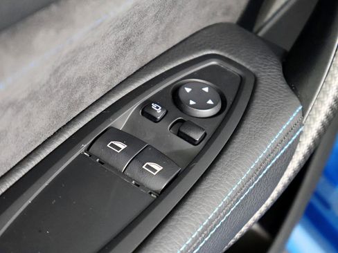 Used 2018 BMW M2 image 16