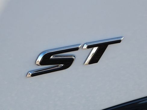 New 2026 Buick Envision Sport Touring image 13