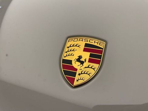 New 2026 Porsche Macan image 22