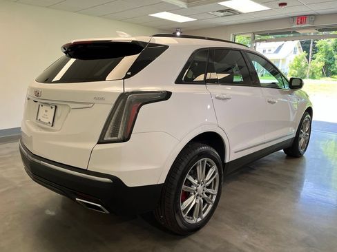 Certified 2025 Cadillac XT5 Sportv AWD/4WD image 2