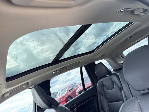 Used 2019 Volvo XC90 T6 Momentum w/ Protection Package Premier AWD/4WD image 22