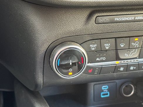 Used 2023 Ford Escape Active AWD/4WD image 29