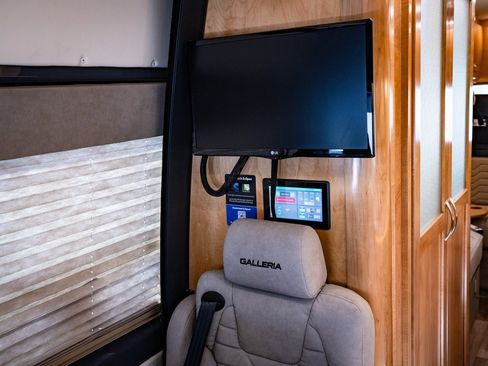 Used 2022 Mercedes-Benz Sprinter 3500 image 41