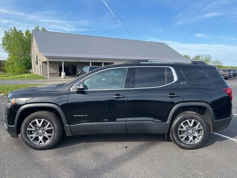 Used 2023 GMC Acadia SLE w/ Driver Convenience Package image 4