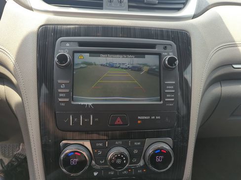 Used 2015 Chevrolet Traverse LT FWD image 25