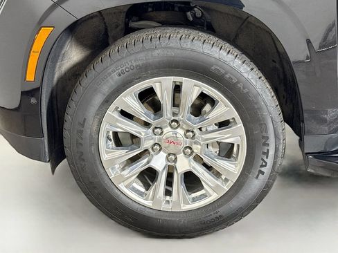 Certified 2025 GMC Yukon Denali AWD/4WD image 31