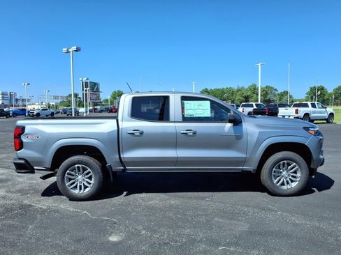 New 2025 Chevrolet Colorado LT w/ LT Convenience Package image 2