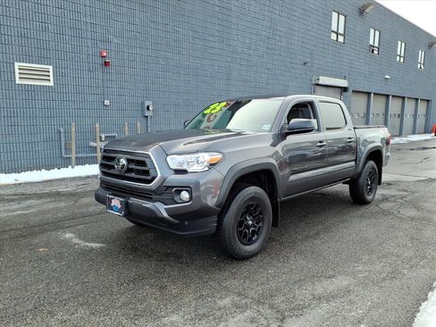 Certified 2023 Toyota Tacoma SR5 image 3