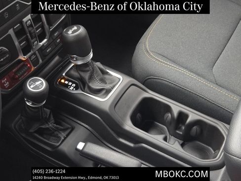 Used 2024 Jeep Wrangler Unlimited Sport AWD/4WD image 16