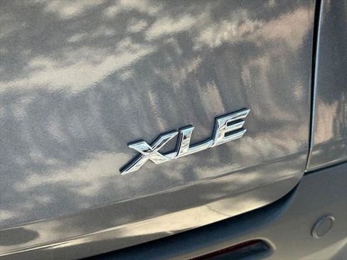 Certified 2025 Toyota Sienna XLE w/ XLE Plus Package FWD image 14