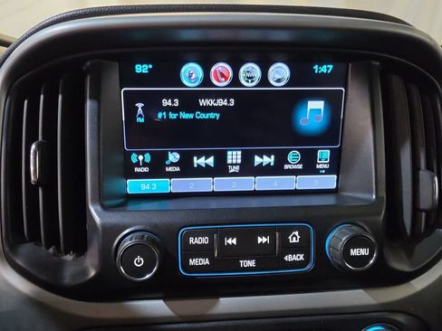 Used 2016 Chevrolet Colorado LT AWD/4WD image 12