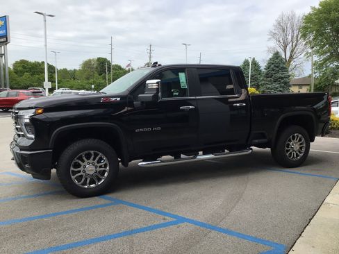 New 2026 Chevrolet Silverado 2500 LT w/ Z71 Chrome Sport Edition AWD/4WD image 10