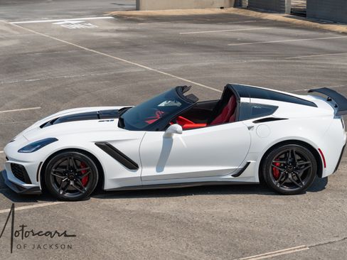 Used 2019 Chevrolet Corvette ZR1 image 2