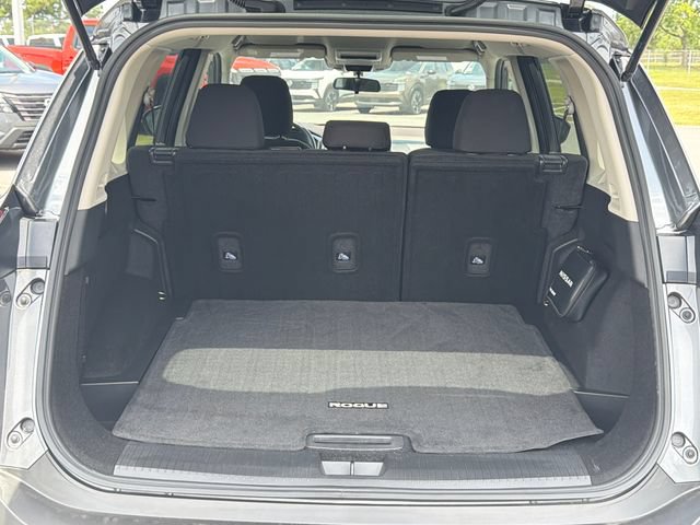 Used 2023 Nissan Rogue S FWD image 18