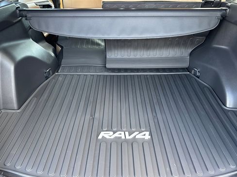 New 2025 Toyota RAV4 XLE image 11