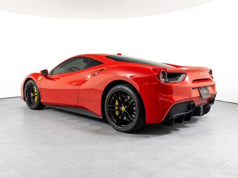 Used 2017 Ferrari 488 GTB RWD image 9