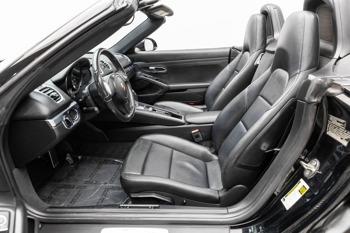 Used 2014 Porsche Boxster RWD image 16
