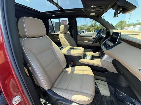 Used 2024 Chevrolet Tahoe Premier w/ Premium Package AWD/4WD image 25