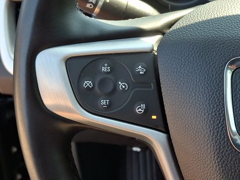 Used 2024 GMC Terrain SLT w/ Infotainment Package II AWD/4WD image 21