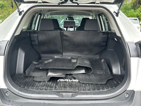 Used 2025 Toyota RAV4 LE AWD/4WD image 6