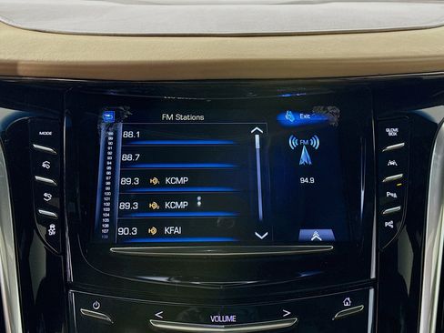 Used 2019 Cadillac Escalade ESV Platinum AWD/4WD image 15