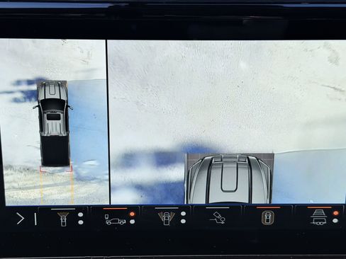 Used 2024 GMC Sierra 2500 Denali Ultimate image 17