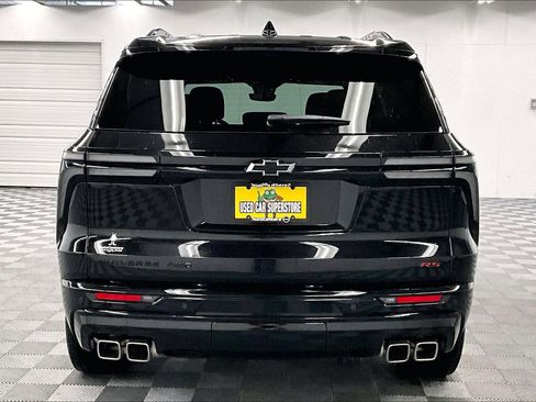 Used 2025 Chevrolet Traverse RS w/ LPO, Floor Liner Package AWD/4WD image 4