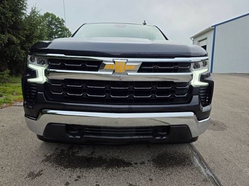 Used 2023 Chevrolet Silverado 1500 LT w/ Z71 Off-Road Package AWD/4WD image 7