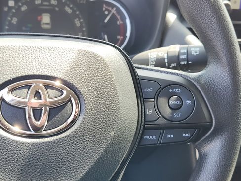 Certified 2025 Toyota RAV4 XLE AWD/4WD image 18