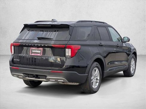 New 2026 Ford Explorer Active w/ Active Comfort Package image 2