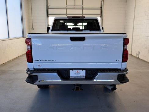 Used 2024 Chevrolet Silverado 2500 LT image 7