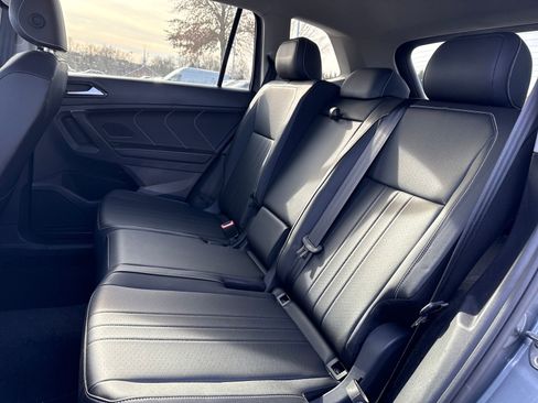 Certified 2024 Volkswagen Tiguan SE image 14