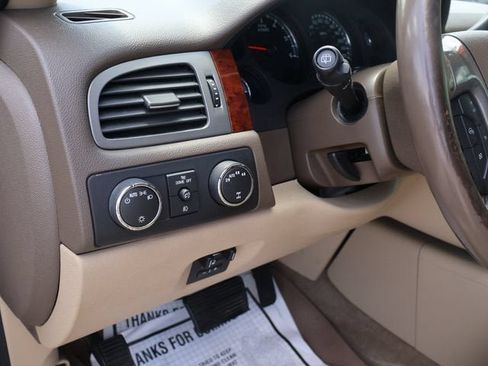 Used 2013 Chevrolet Tahoe LTZ AWD/4WD image 26