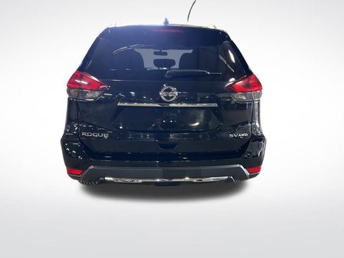 Used 2017 Nissan Rogue SV image 12
