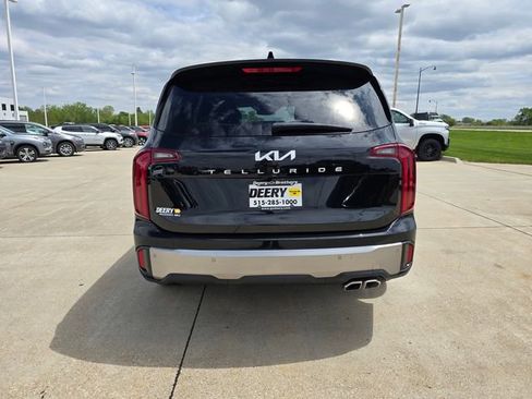 Used 2025 Kia Telluride S FWD image 12