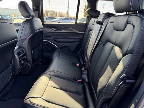 New 2025 Jeep Grand Cherokee Limited w/ Trailer Tow Package image 28